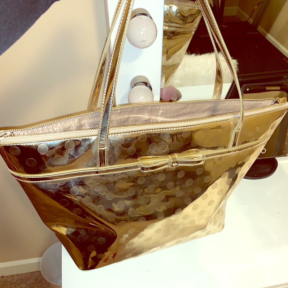Kate spade purse in Gold